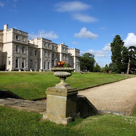 Отель De Vere Wokefield Estate Ридинг Экстерьер фото